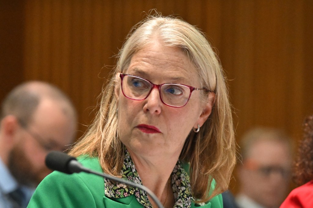 DFAT should publish the diplomatic capability review